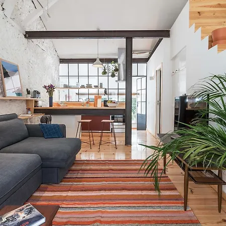 Apartamento Apartamento Com Varanda, Muito Central, Ttl333 *